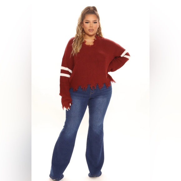 Keeping you close Distressed Sweater-Burgundy - Picture 5 of 6